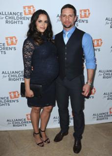 Melissa Fumero feet photo thumbnail