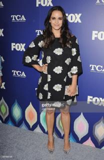 Melissa Fumero feet photo thumbnail