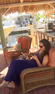 Melissa Fumero feet photo thumbnail