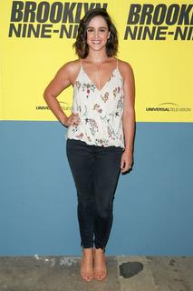 Melissa Fumero feet photo thumbnail