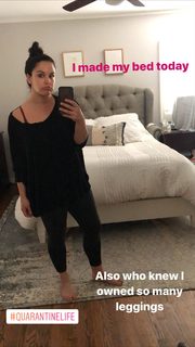 Melissa Fumero feet photo thumbnail