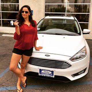 Melissa Fumero feet photo thumbnail