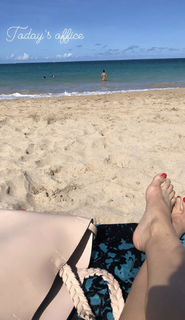 Melissa Fumero feet photo thumbnail