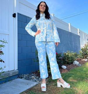 Melissa Fumero feet photo thumbnail