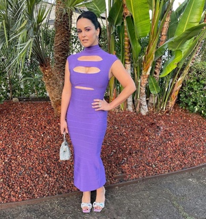 Melissa Fumero feet photo thumbnail