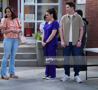 Melissa Fumero feet photo thumbnail