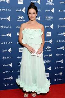 Melissa Fumero feet photo thumbnail