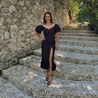 Melissa Fumero feet photo thumbnail