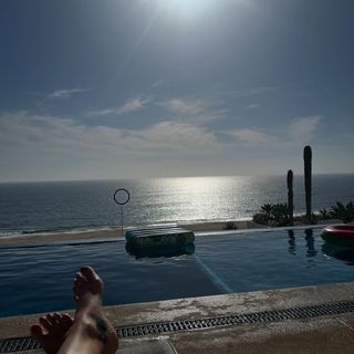 Melissa Fumero feet photo thumbnail
