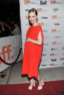 Melissa George feet photo thumbnail