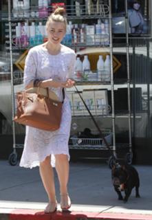 Melissa George feet photo thumbnail