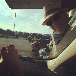 Melissa Gilbert feet photo thumbnail