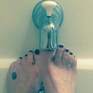 Melissa Gilbert feet photo thumbnail