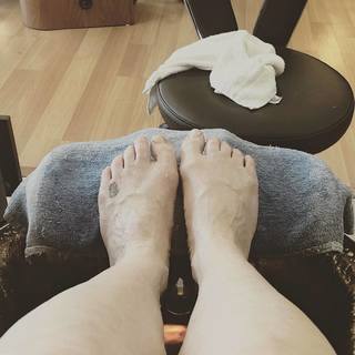 Melissa Gilbert feet photo thumbnail
