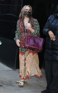 Melissa Gilbert feet photo thumbnail