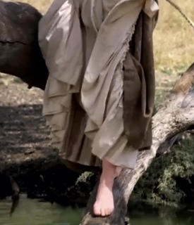 Melissa Gilbert feet photo thumbnail