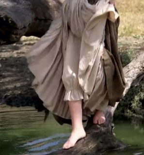 Melissa Gilbert feet photo thumbnail