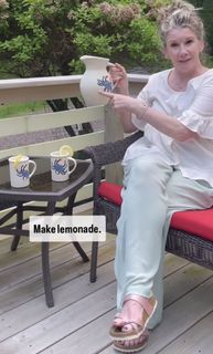 Melissa Gilbert feet photo thumbnail