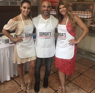 Melissa Gorga feet photo thumbnail