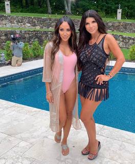 Melissa Gorga feet photo thumbnail