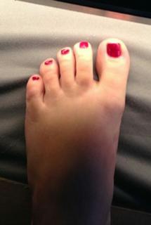 Melissa Joan Hart feet photo thumbnail