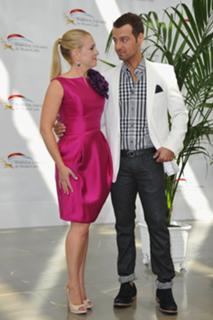 Melissa Joan Hart feet photo thumbnail