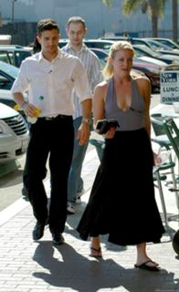 Melissa Joan Hart feet photo thumbnail