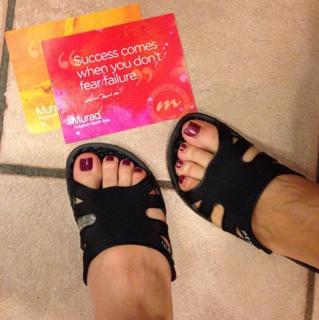 Melissa Joan Hart feet photo thumbnail