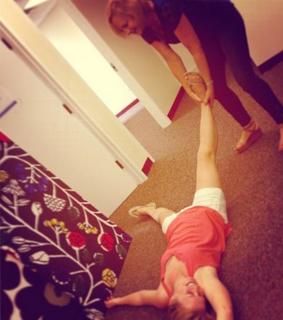 Melissa Joan Hart feet photo thumbnail