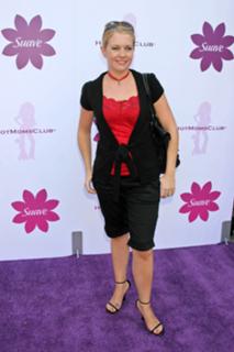 Melissa Joan Hart feet photo thumbnail