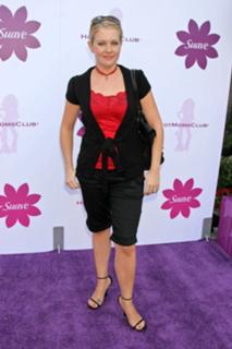 Melissa Joan Hart feet photo thumbnail