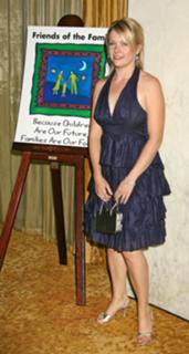 Melissa Joan Hart feet photo thumbnail