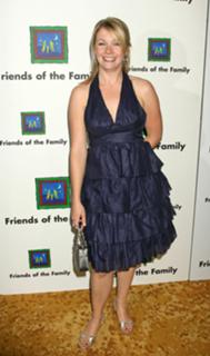 Melissa Joan Hart feet photo thumbnail