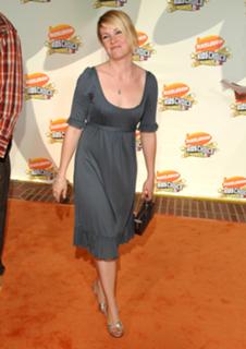 Melissa Joan Hart feet photo thumbnail
