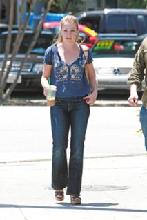 Melissa Joan Hart feet photo thumbnail