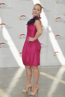 Melissa Joan Hart feet photo thumbnail