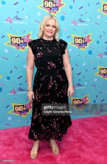 Melissa Joan Hart feet photo thumbnail