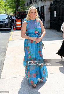 Melissa Joan Hart feet photo thumbnail