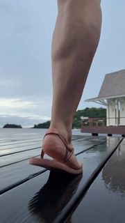 Melissa Joan Hart feet photo thumbnail