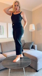 Melissa Joan Hart feet photo 3