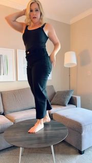 Melissa Joan Hart feet photo 2