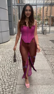 Melissa Khalaj feet photo 18