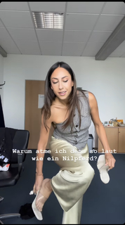 Melissa Khalaj feet photo 2