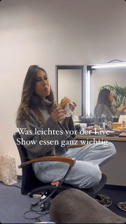 Melissa Khalaj feet photo 7