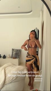 Melissa Khalaj feet photo 8