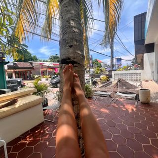 Melissa Khalaj feet photo 13