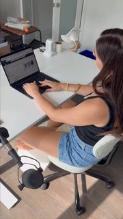Melissa Maker feet photo 5