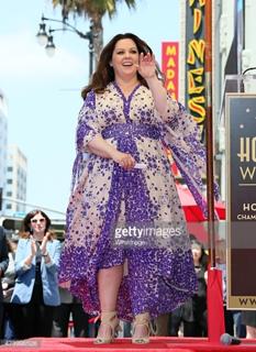 Melissa McCarthy feet photo thumbnail