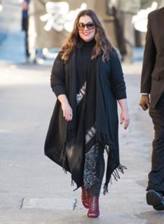 Melissa McCarthy feet photo thumbnail