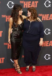 Melissa McCarthy feet photo thumbnail